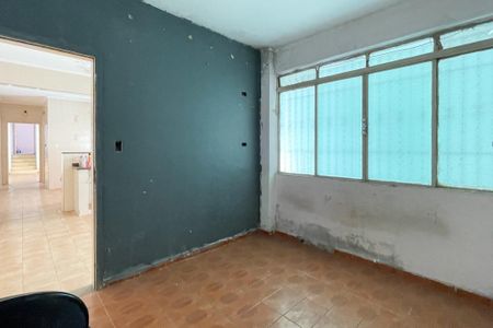 Casa à venda com 200m², 3 quartos e 4 vagasQuarto de Serviço