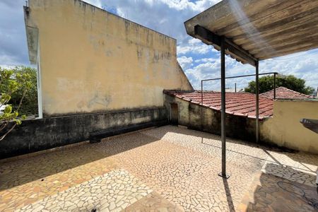 Casa à venda com 200m², 3 quartos e 4 vagasÁrea de Serviço