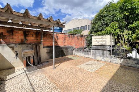 Casa à venda com 200m², 3 quartos e 4 vagasÁrea de Serviço