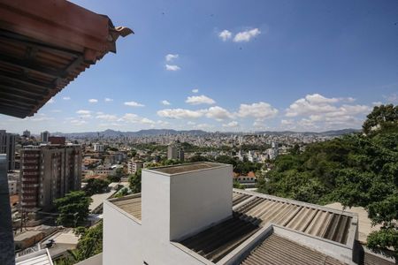 Apartamento à venda com 265m², 4 quartos e 4 vagas Apartamento à venda com 265m², 4 quartos e 4 vagasVista