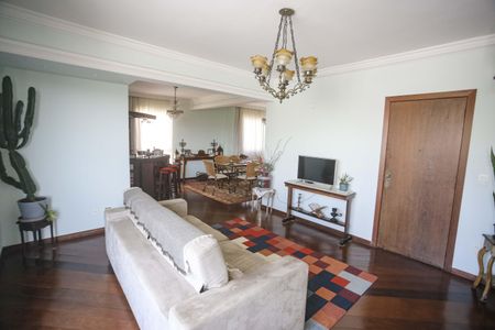 Apartamento à venda com 265m², 4 quartos e 4 vagas Apartamento à venda com 265m², 4 quartos e 4 vagasSala 2