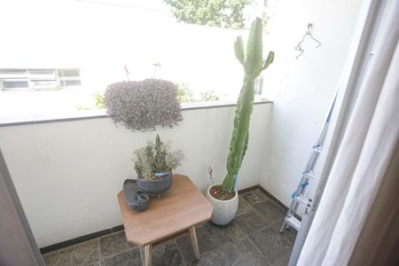 Apartamento à venda com 265m², 4 quartos e 4 vagas Apartamento à venda com 265m², 4 quartos e 4 vagasVaranda - Sala