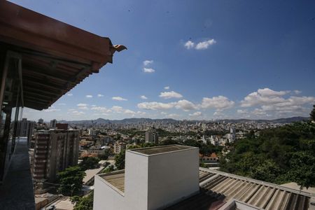 Apartamento à venda com 265m², 4 quartos e 4 vagas Apartamento à venda com 265m², 4 quartos e 4 vagasVista