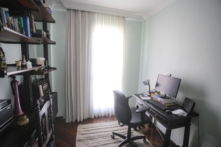 Apartamento à venda com 265m², 4 quartos e 4 vagas Apartamento à venda com 265m², 4 quartos e 4 vagasQuarto 4/Escritório