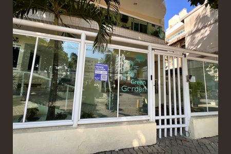 Apartamento para alugar com 58m², 2 quartos e 1 vaga Apartamento para alugar com 58m², 2 quartos e 1 vagaFachada