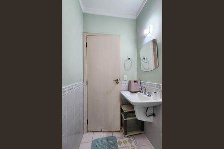 Casa à venda com 193m², 3 quartos e 4 vagasBanheiro da Suíte 2