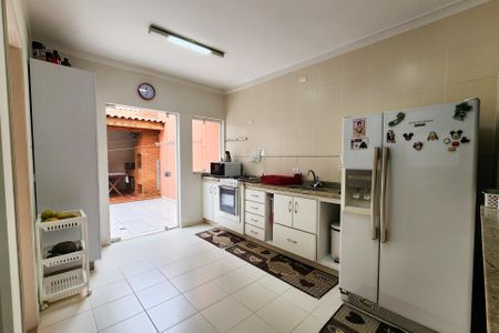 Casa à venda com 193m², 3 quartos e 4 vagasCozinha