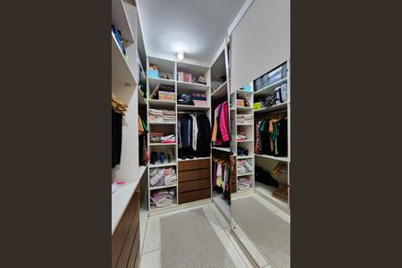 Casa à venda com 193m², 3 quartos e 4 vagasSuíte 1