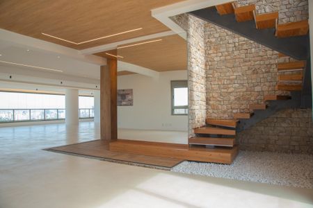 Apartamento à venda com 838m², 5 quartos e 7 vagas Apartamento à venda com 838m², 5 quartos e 7 vagasSala