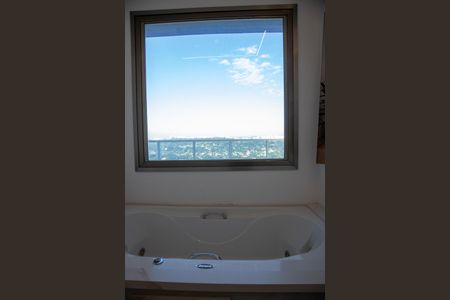 Apartamento à venda com 838m², 5 quartos e 7 vagas Apartamento à venda com 838m², 5 quartos e 7 vagasBanheiro da Suíte 1