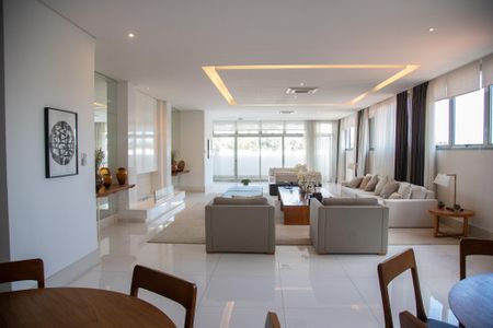 Apartamento à venda com 838m², 5 quartos e 7 vagas Apartamento à venda com 838m², 5 quartos e 7 vagasÁrea comum