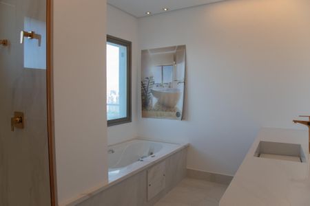 Apartamento à venda com 838m², 5 quartos e 7 vagas Apartamento à venda com 838m², 5 quartos e 7 vagasBanheiro da Suíte 1