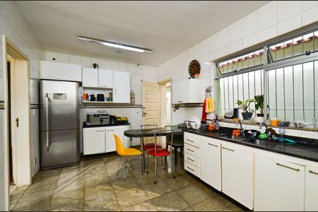 Casa para alugar com 300m², 5 quartos e 2 vagas Casa para alugar com 300m², 5 quartos e 2 vagasCozinha casa2