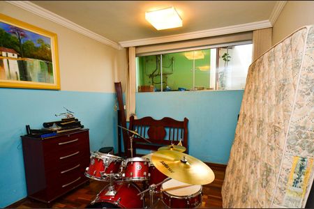 Casa para alugar com 300m², 5 quartos e 2 vagas Casa para alugar com 300m², 5 quartos e 2 vagasQuarto2 casa1