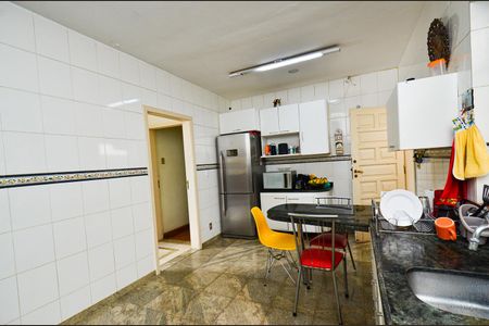Casa para alugar com 300m², 5 quartos e 2 vagas Casa para alugar com 300m², 5 quartos e 2 vagasCozinha casa2