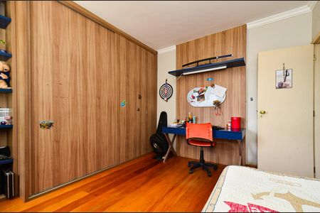 Casa para alugar com 300m², 5 quartos e 2 vagas Casa para alugar com 300m², 5 quartos e 2 vagasQuarto1 casa2