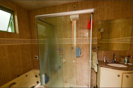 Casa para alugar com 300m², 5 quartos e 2 vagas Casa para alugar com 300m², 5 quartos e 2 vagasBanheiro da Suíte