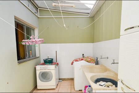 Casa para alugar com 300m², 5 quartos e 2 vagas Casa para alugar com 300m², 5 quartos e 2 vagasArea serviço