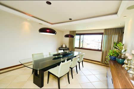 Casa para alugar com 300m², 5 quartos e 2 vagas Casa para alugar com 300m², 5 quartos e 2 vagasSala jantar casa2