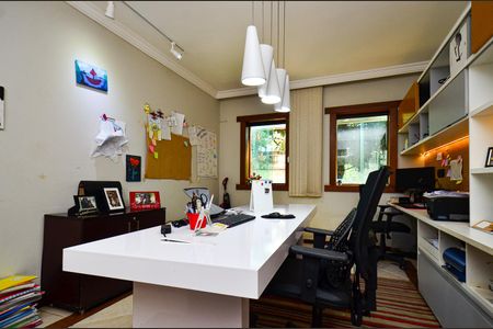 Casa para alugar com 300m², 5 quartos e 2 vagas Casa para alugar com 300m², 5 quartos e 2 vagasSala casa1