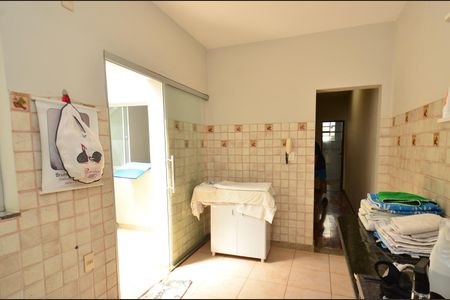 Casa para alugar com 300m², 5 quartos e 2 vagas Casa para alugar com 300m², 5 quartos e 2 vagasCozinha casa1