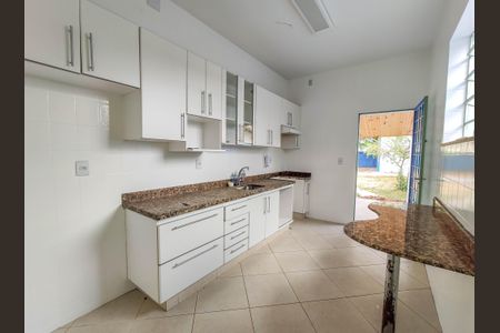 Casa à venda com 180m², 3 quartos e 1 vaga Casa à venda com 180m², 3 quartos e 1 vagaCozinha