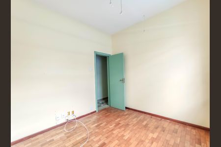 Casa à venda com 180m², 3 quartos e 1 vaga Casa à venda com 180m², 3 quartos e 1 vagaQuarto 2 - Meio