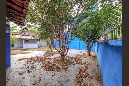 Casa à venda com 180m², 3 quartos e 1 vaga Casa à venda com 180m², 3 quartos e 1 vagaQuintal - Fundos