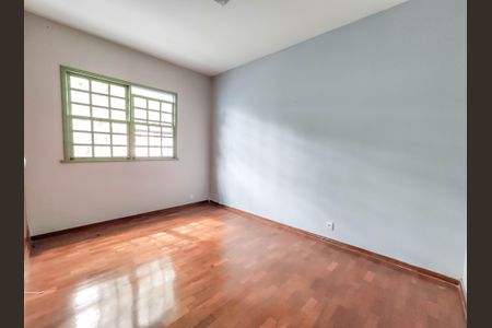 Casa à venda com 180m², 3 quartos e 1 vaga Casa à venda com 180m², 3 quartos e 1 vagaQuarto 1 - Frente
