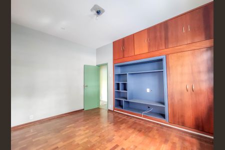 Casa à venda com 180m², 3 quartos e 1 vaga Casa à venda com 180m², 3 quartos e 1 vagaQuarto 1 - Frente