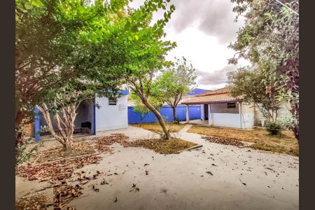 Casa à venda com 180m², 3 quartos e 1 vaga Casa à venda com 180m², 3 quartos e 1 vagaQuintal - Fundos