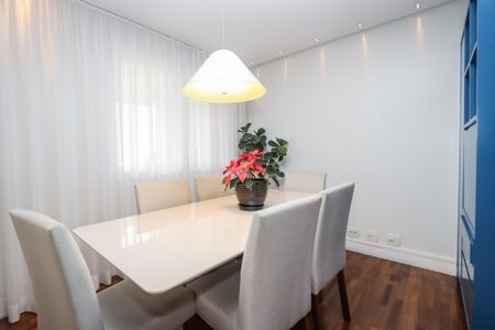 Apartamento à venda com 128m², 3 quartos e 2 vagasSala