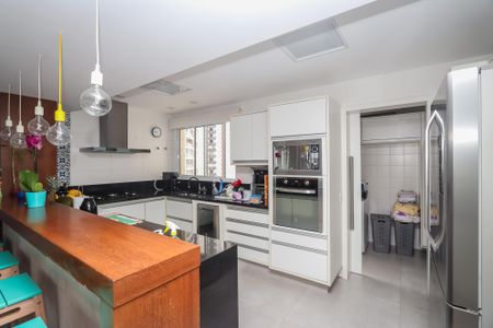 Apartamento à venda com 128m², 3 quartos e 2 vagasCozinha
