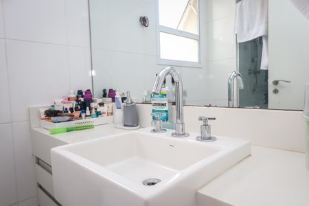 Apartamento à venda com 128m², 3 quartos e 2 vagasBanheiro da Suite