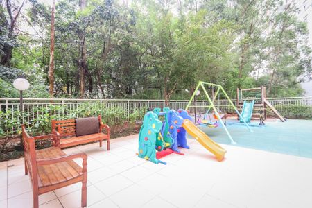 Apartamento à venda com 128m², 3 quartos e 2 vagasÁrea comum - Playground