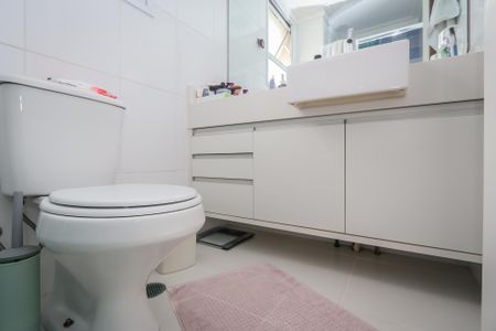 Apartamento à venda com 128m², 3 quartos e 2 vagasBanheiro da Suite