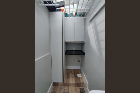 Apartamento à venda com 145m², 3 quartos e 2 vagas Apartamento à venda com 145m², 3 quartos e 2 vagasÁrea de Serviço