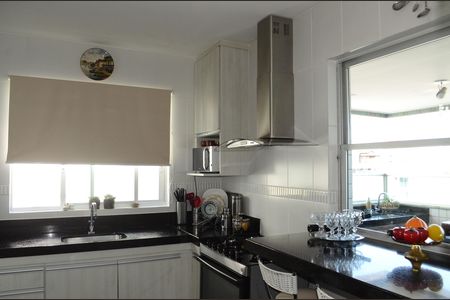 Apartamento para alugar com 103m², 3 quartos e 3 vagasCozinha