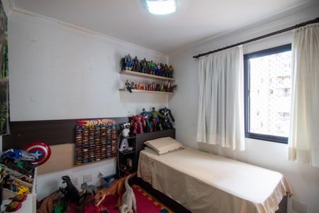 Apartamento à venda com 107m², 3 quartos e 2 vagasQuarto 2