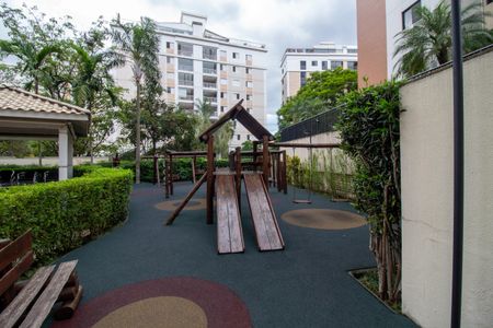 Apartamento à venda com 107m², 3 quartos e 2 vagasÁrea comum - Playground