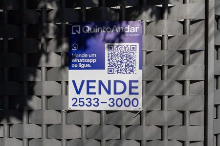 Apartamento à venda com 110m², 4 quartos e 3 vagasFachada e Placa