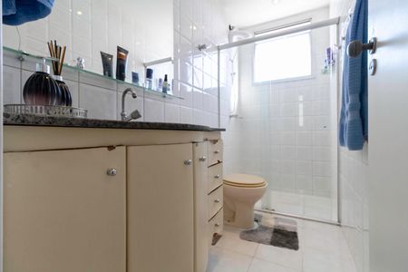 Apartamento à venda com 110m², 4 quartos e 3 vagasBanheiro social