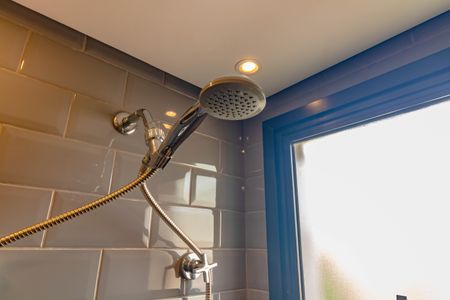 Apartamento à venda com 49m², 2 quartos e 1 vaga Apartamento à venda com 49m², 2 quartos e 1 vagaBanheiro