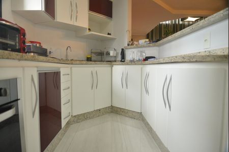 Apartamento à venda com 169m², 2 quartos e 3 vagasCozinha