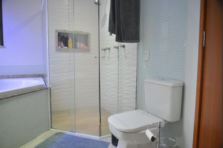 Apartamento à venda com 169m², 2 quartos e 3 vagasBanheiro da Suíte 2