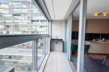 Studio para alugar com 29m², 1 quarto e 1 vaga Studio para alugar com 29m², 1 quarto e 1 vagaVaranda