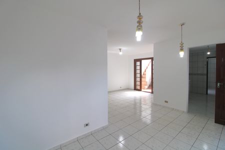 Casa à venda com 180m², 3 quartos e 3 vagasSala