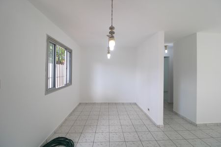 Casa à venda com 180m², 3 quartos e 3 vagasSala