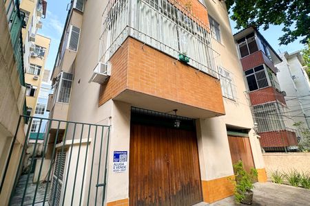 Apartamento à venda com 90m², 3 quartos e 2 vagasFachada