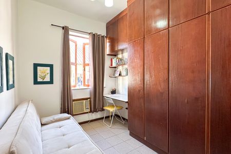 Apartamento à venda com 90m², 3 quartos e 2 vagasQuarto 03